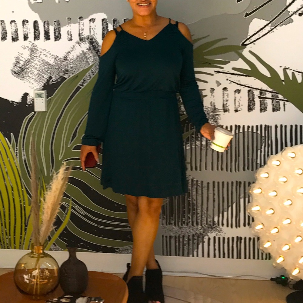 Jennifer Lopez Dark green dress with shoulder cut-outs - Size M